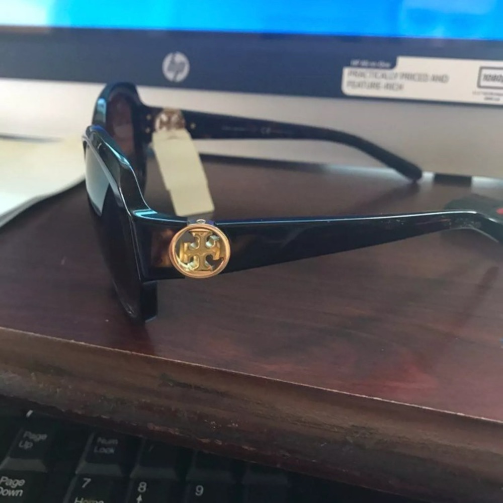Brand new Tory Burch sun glasses